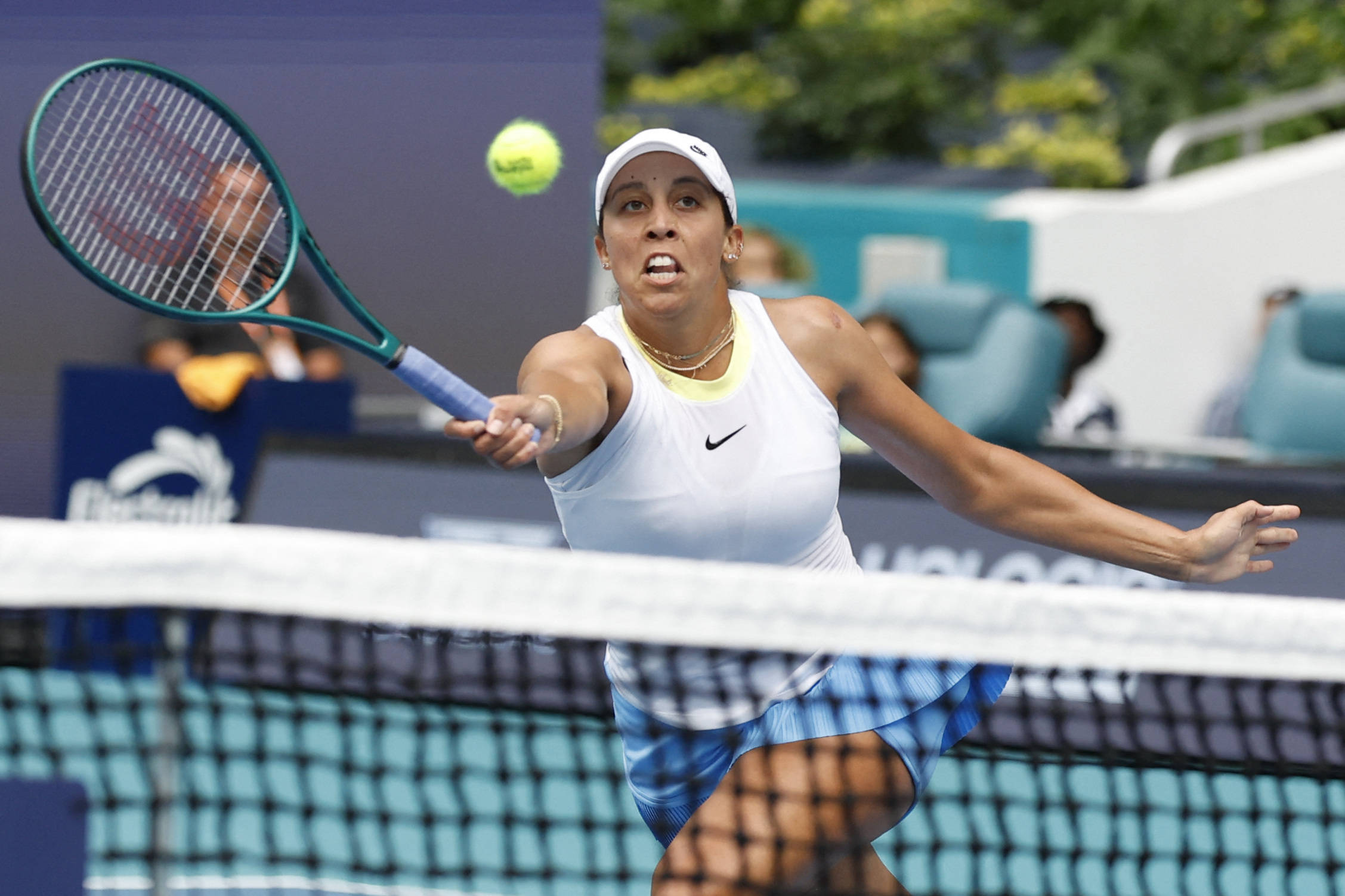 一位年轻球 一位年轻球