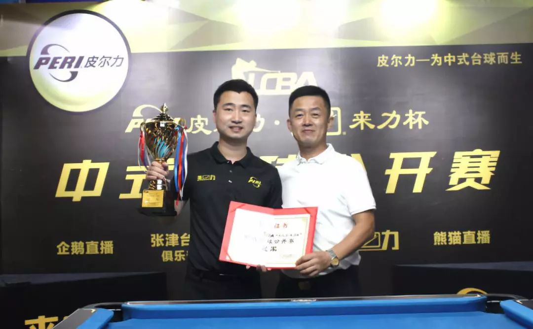 在采访中表 在采访中表